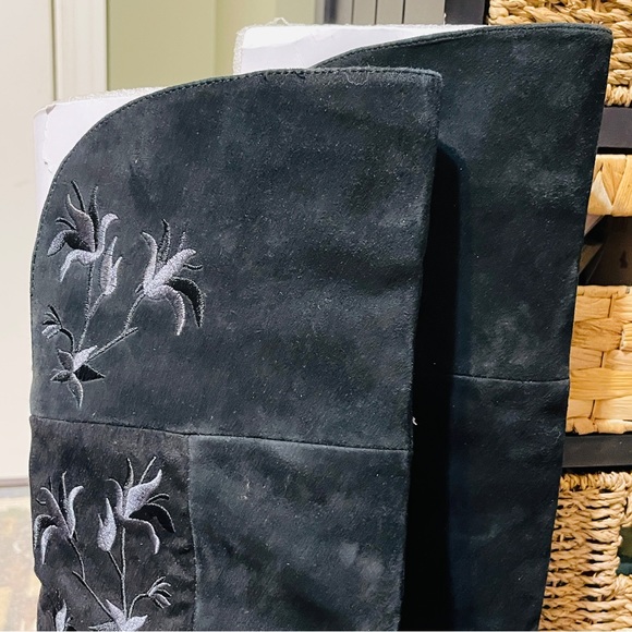 🎶Stunning Embroidered Kenneth Cole Suede Over-the-Knee Boots! - Picture 10 of 13